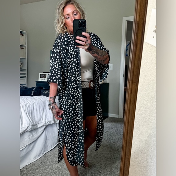 She + Sky Kimono - Picture 4 of 4